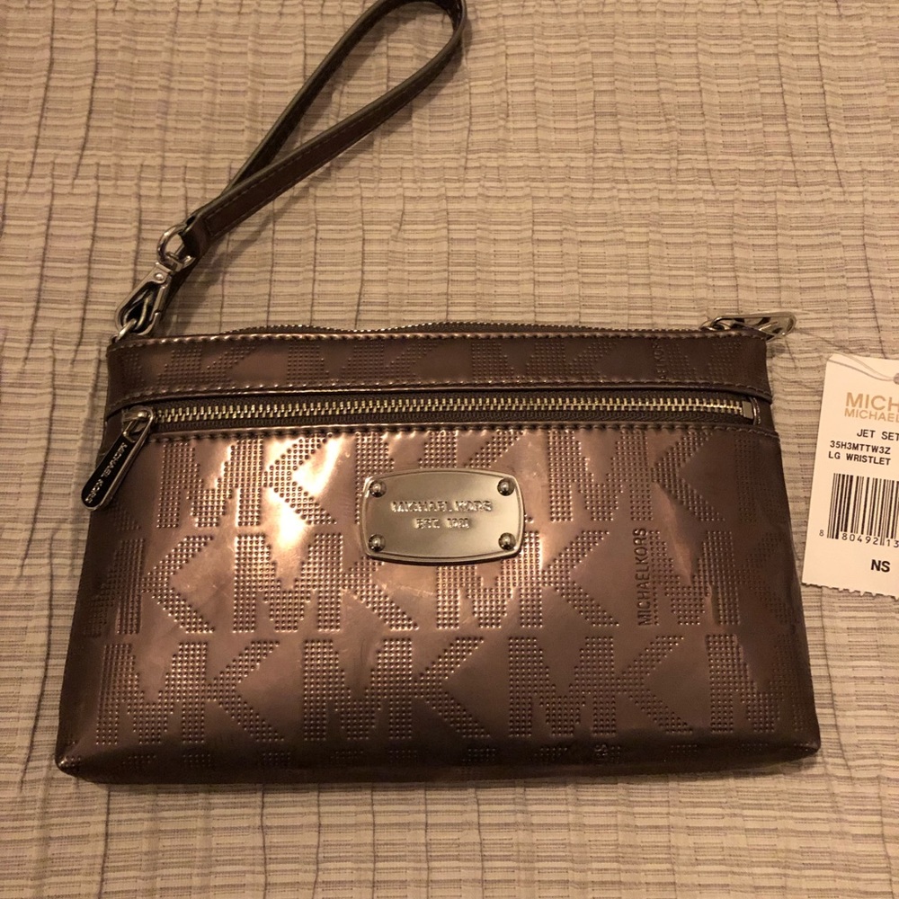 Michael Kors Nickel wristlet NWT